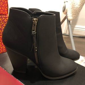 Ankle black boots